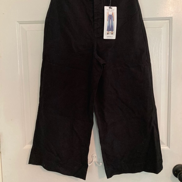 Cropped Wide-Leg High-Rise Black Pants - Picture 2 of 6